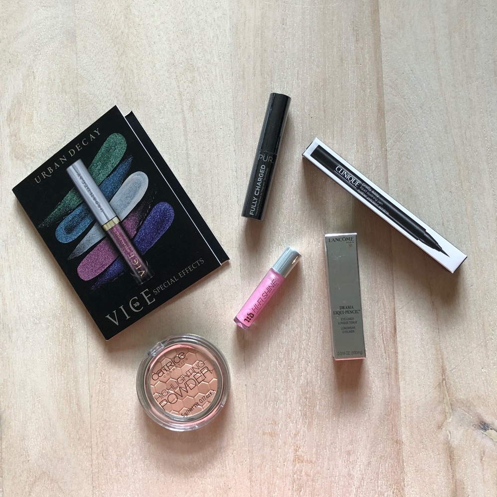 Makeup bundle